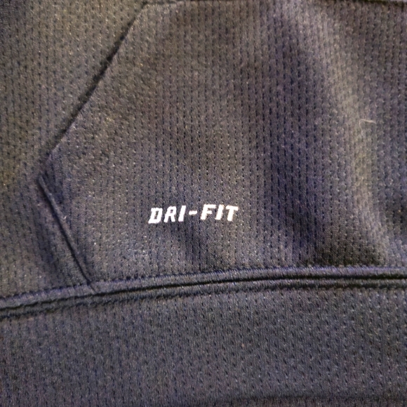 NIKE SIZE 12M BABY Unisex Black/Yellow DRI-FIT Authentic Iowa Hawkeyes HOODIE - Picture 2 of 5